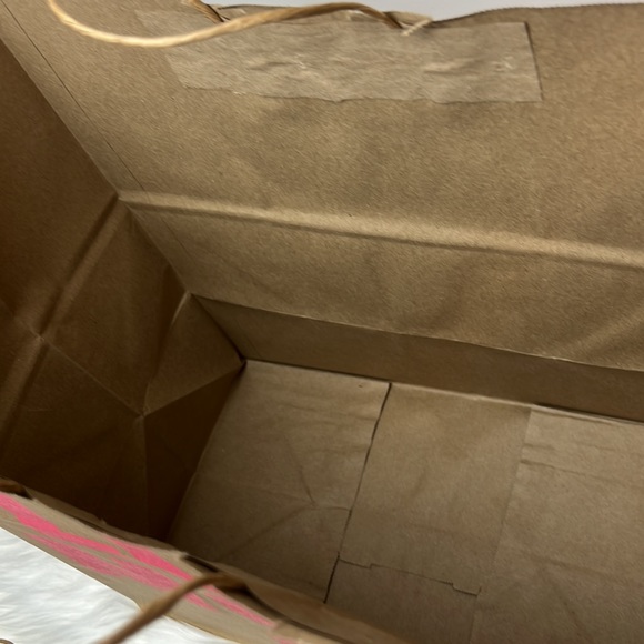 (4) VS PINK Love More & Pink Polka Dot Dog Logo Gift Bags, Shopping Bags - Picture 5 of 6